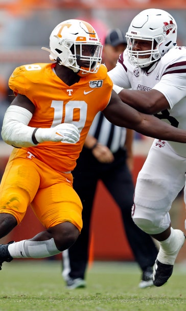 Seahawks land pass rusher in Tennessee's Darrell Taylor